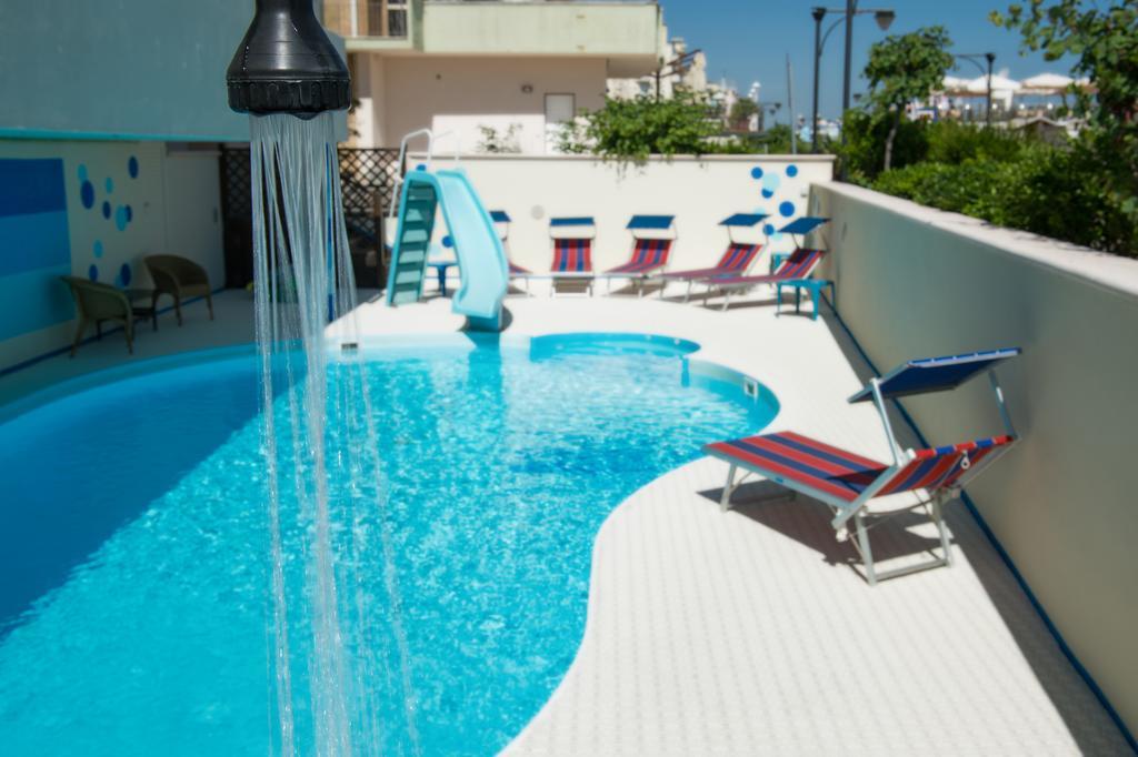 Hotel Napoleon Cattolica Exterior foto